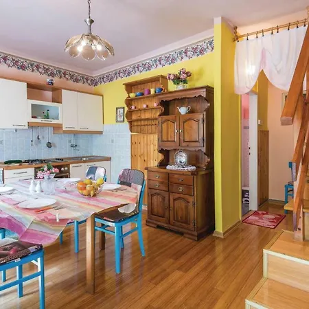 Two-bedroom Holiday In 別荘